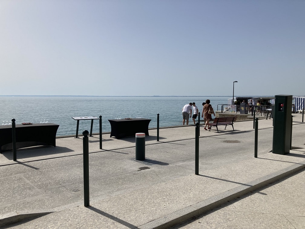 bornes escamotables en bords de mer cancale